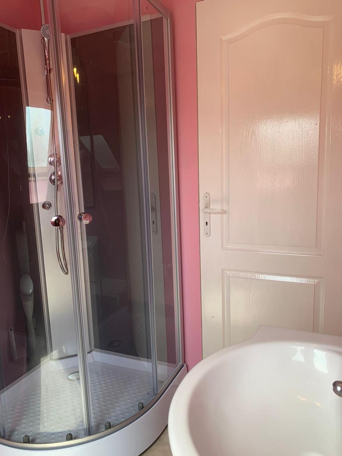 Studio Meuble Dans Une Maison Limay Εξωτερικό φωτογραφία