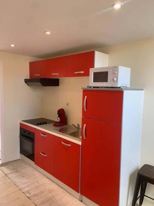 Studio Meuble Dans Une Maison Limay Εξωτερικό φωτογραφία